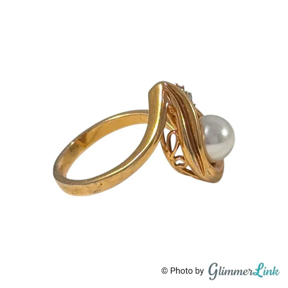 Vintage Faux Pearl Rhinestone Gold Tone Ring Sz 7